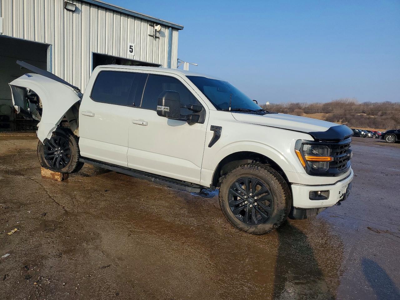 2024 FORD F150 XLT photo 4