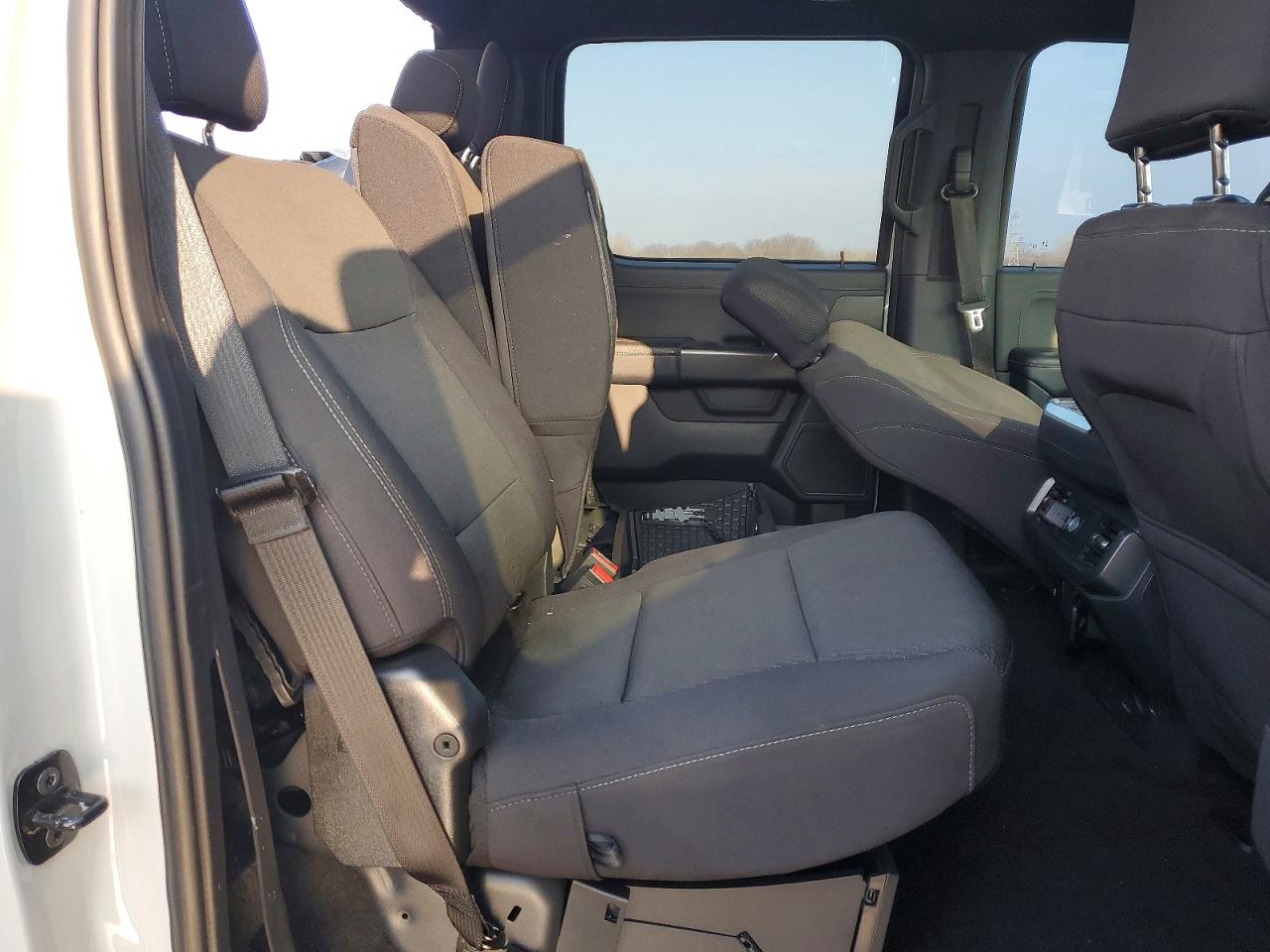 2024 FORD F150 XLT photo 10