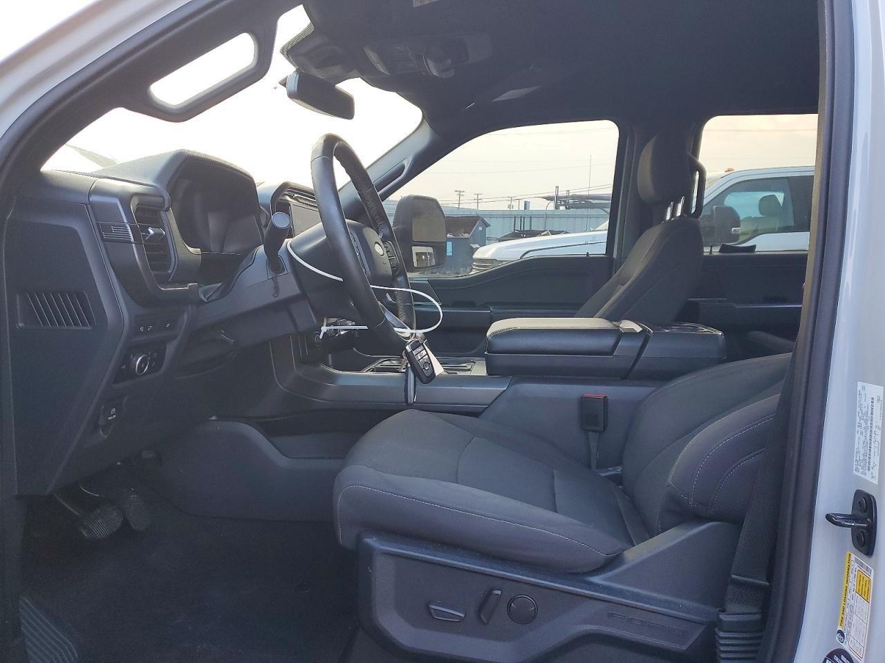2024 FORD F150 XLT photo 7