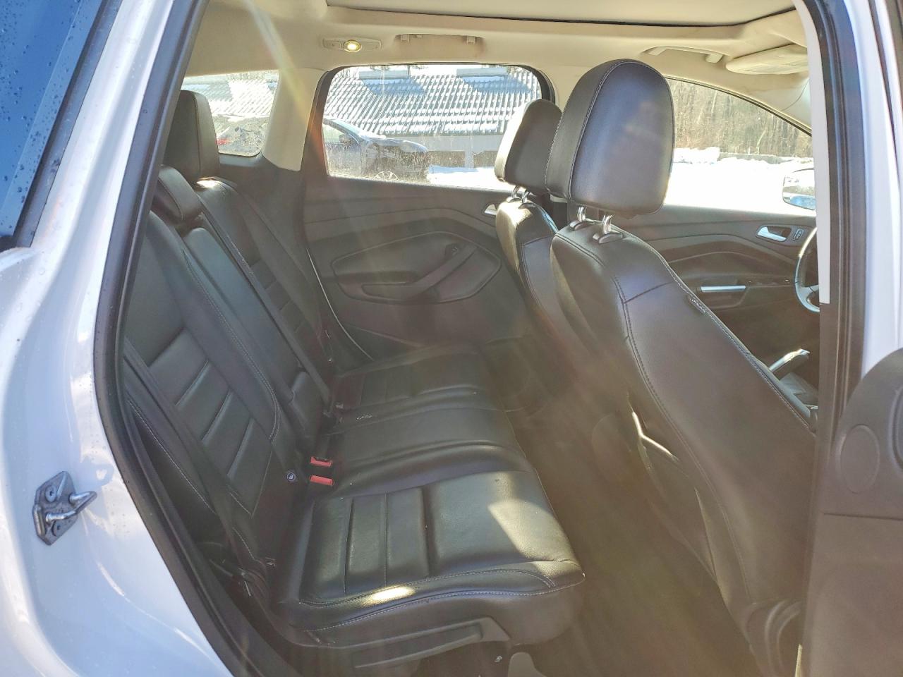 2016 FORD ESCAPE SE photo 11