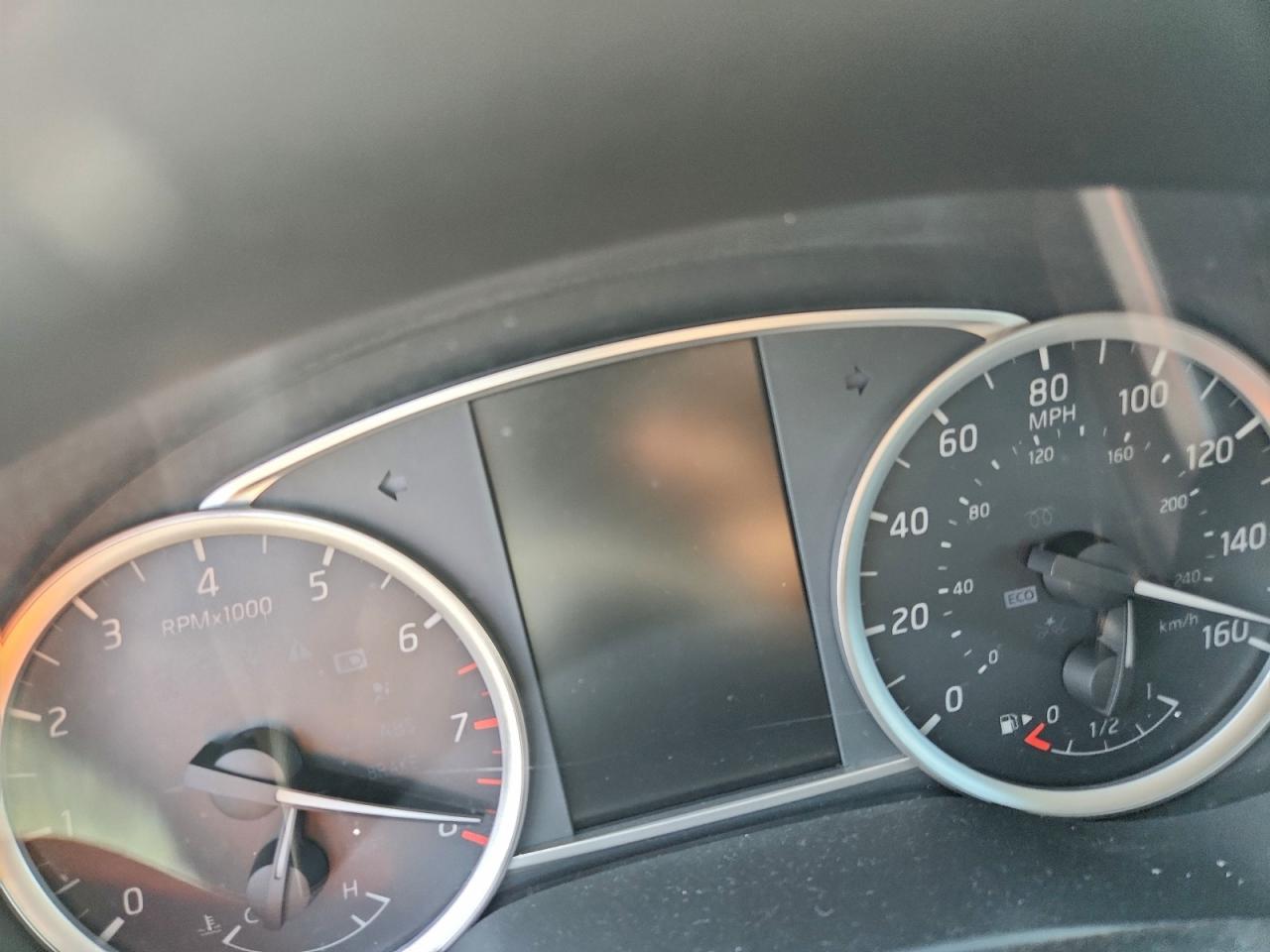 2019 NISSAN SENTRA S photo 9