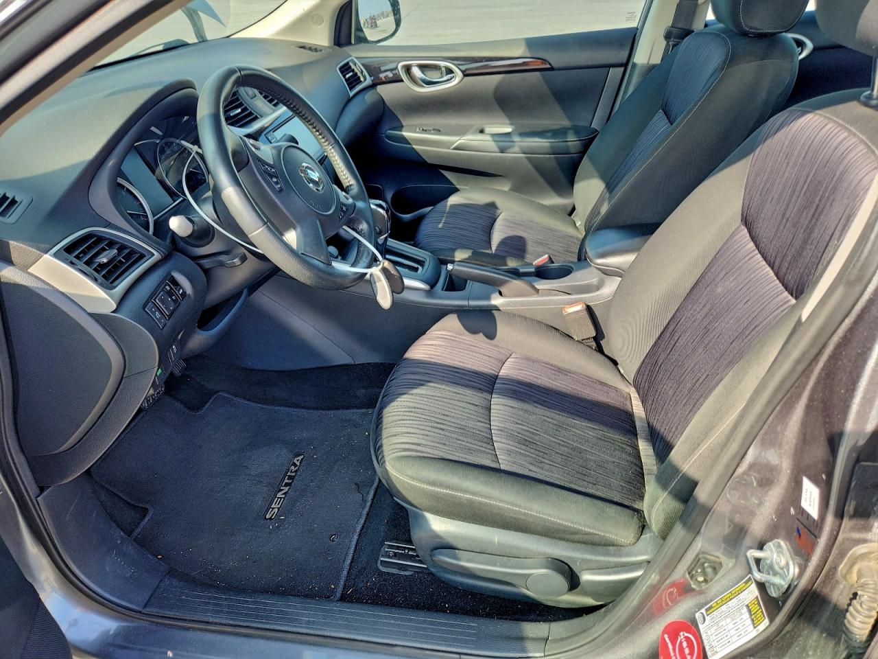 2019 NISSAN SENTRA S photo 7