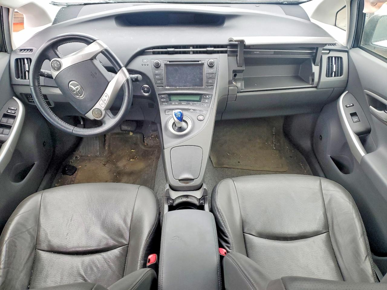 2011 TOYOTA PRIUS photo 8
