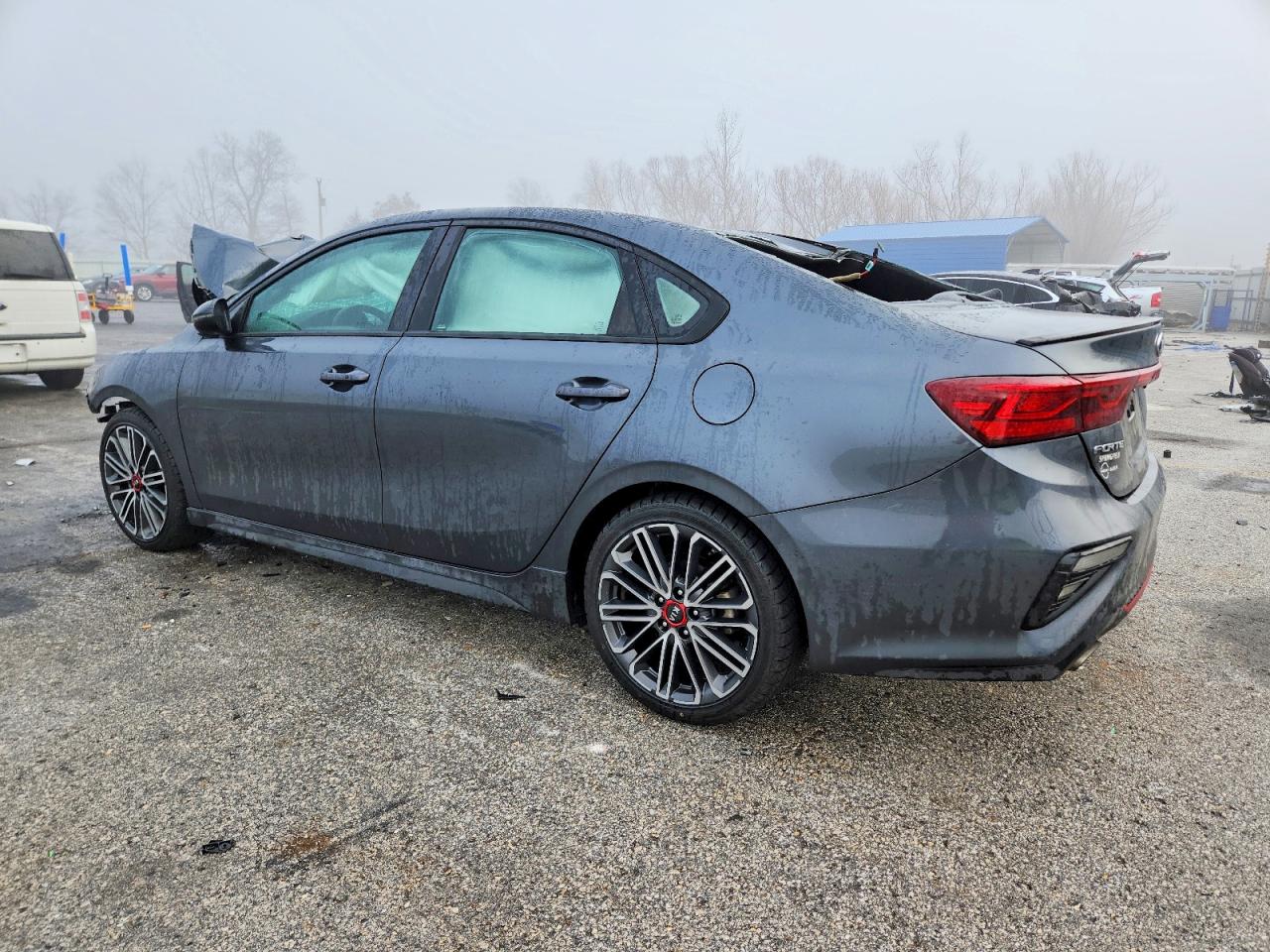 2021 KIA FORTE GT photo 2