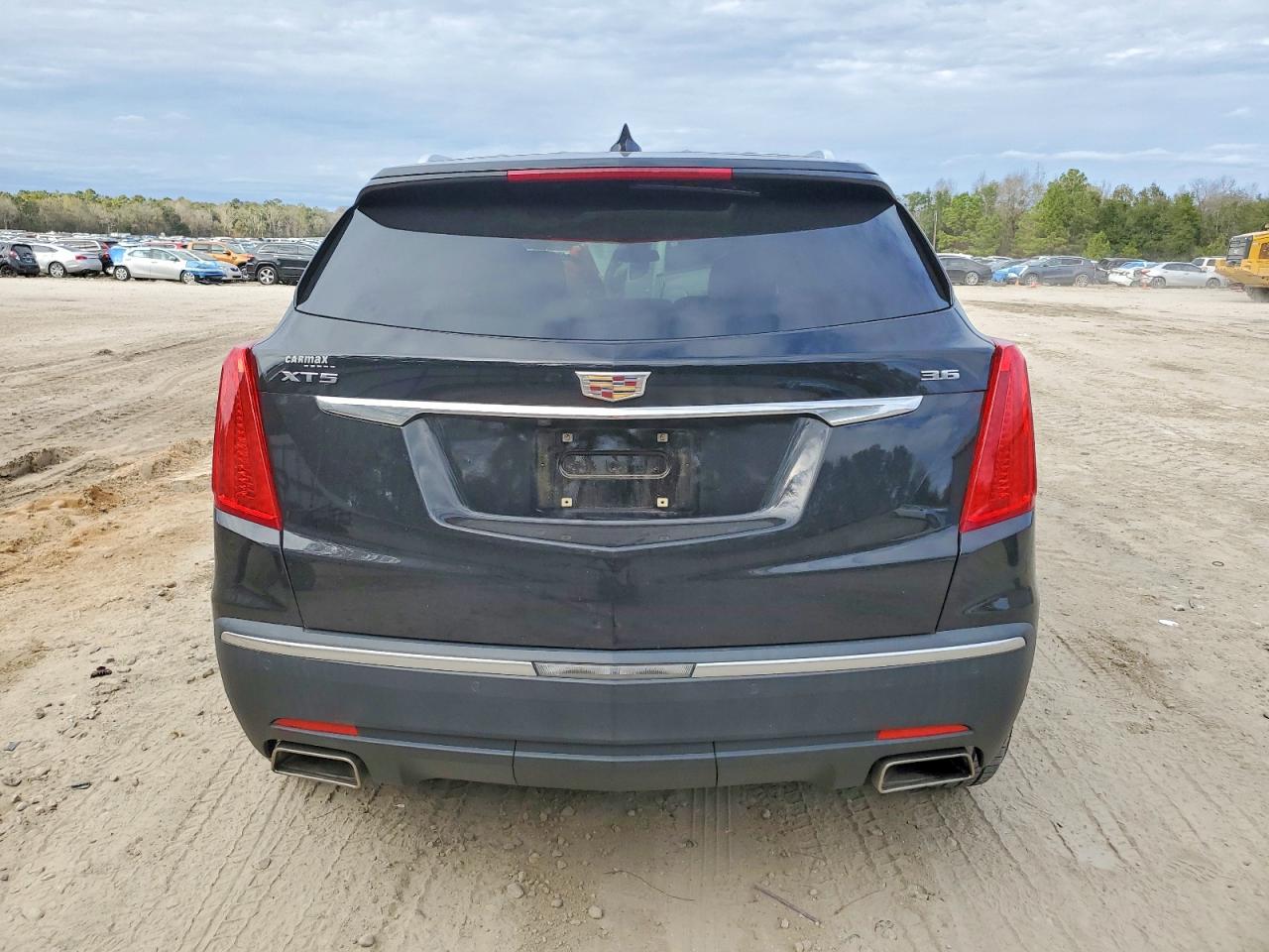 2017 CADILLAC XT5 LUXURY photo 11