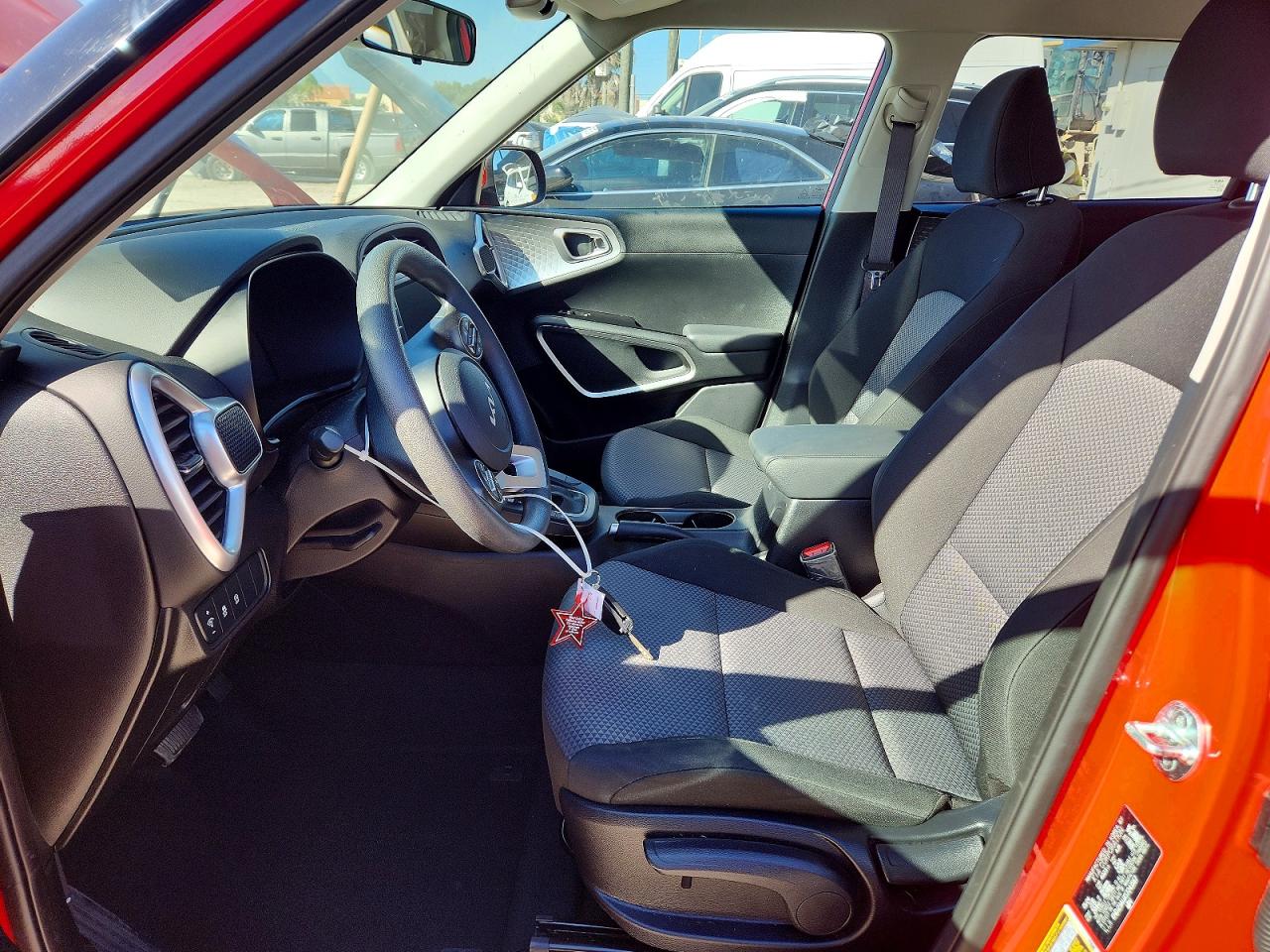 2025 KIA SOUL LX photo 7