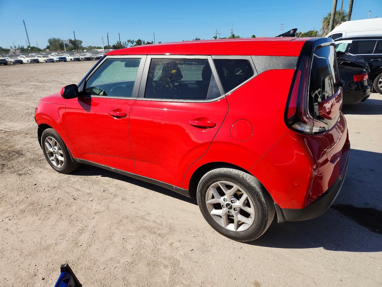 2025 KIA SOUL LX photo 2