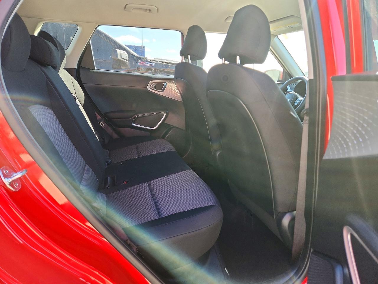 2025 KIA SOUL LX photo 10