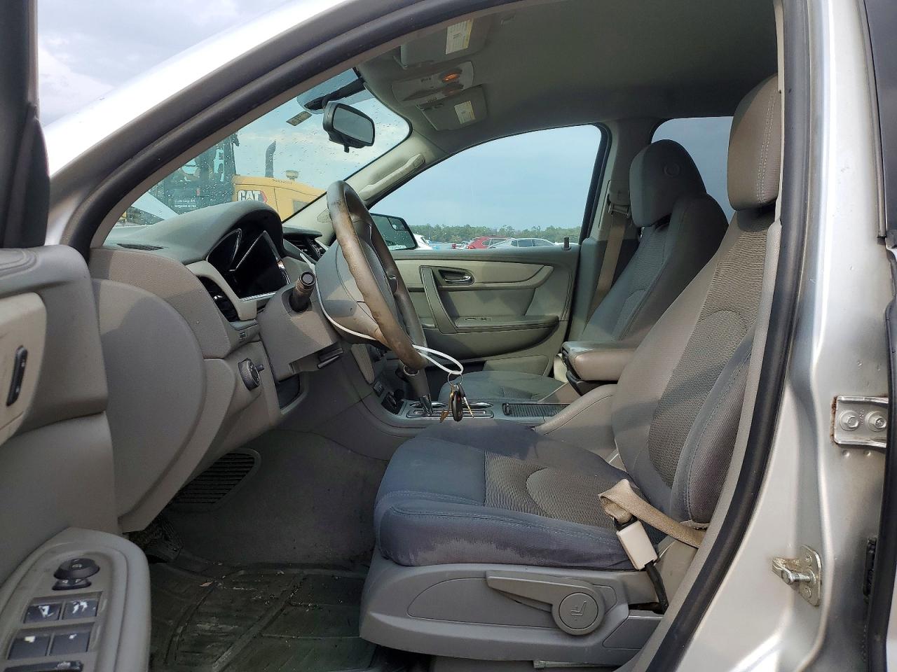 2014 CHEVROLET TRAVERSE LS photo 7