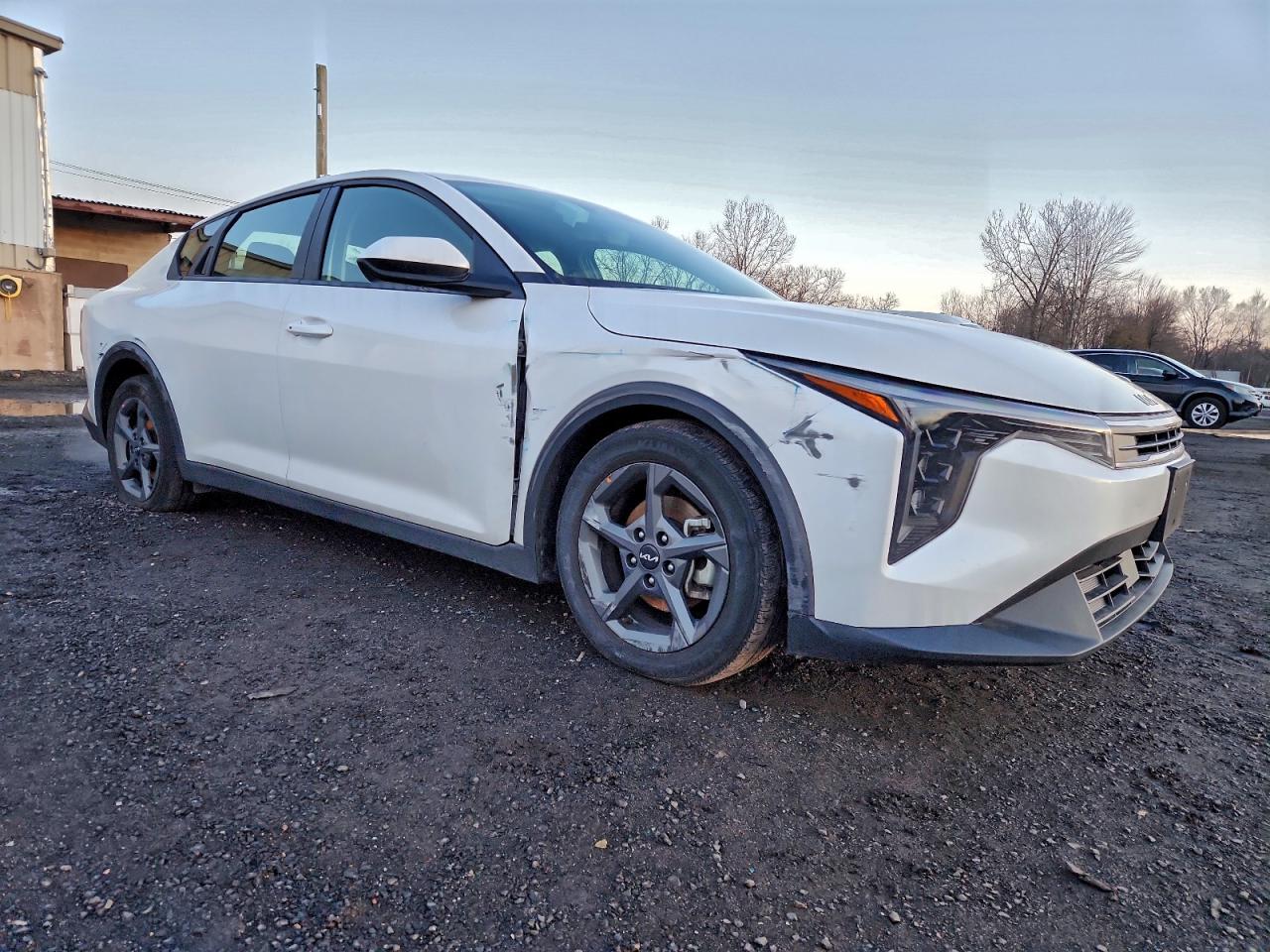 2025 KIA K4 LX photo 4