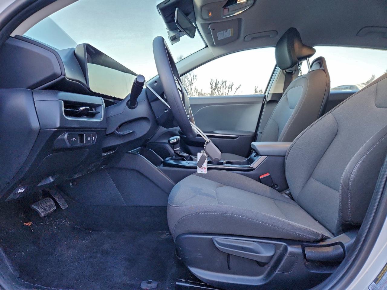 2025 KIA K4 LX photo 7