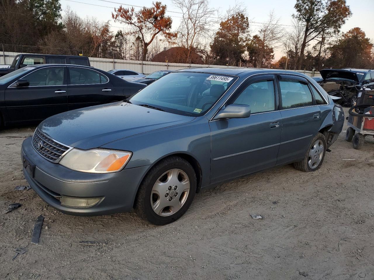 2004 TOYOTA AVALON