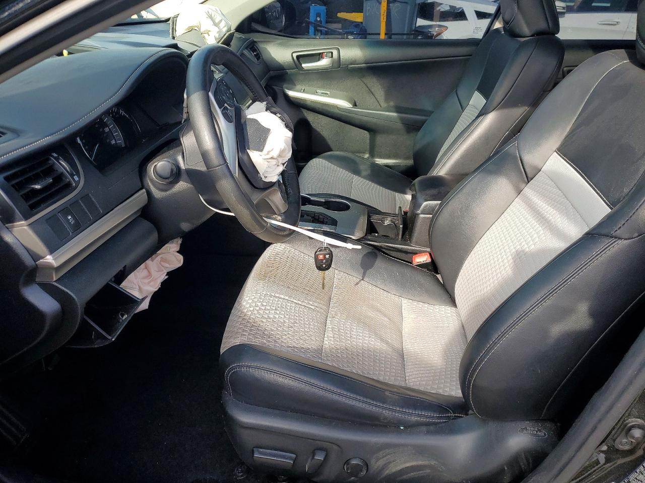 2012 TOYOTA CAMRY BASE photo 7