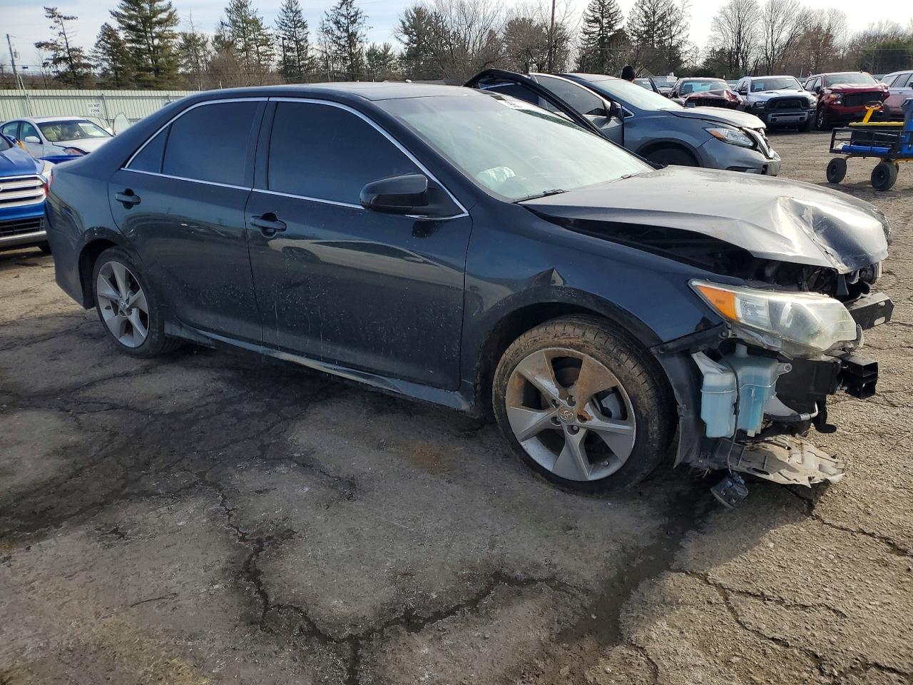 2012 TOYOTA CAMRY BASE photo 4