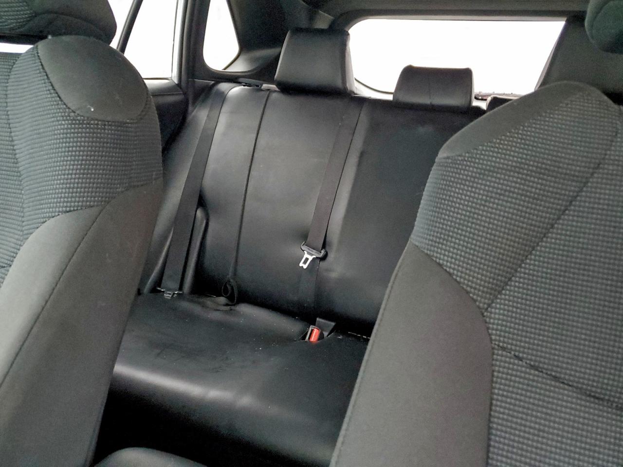 2022 TOYOTA RAV4 LE photo 10