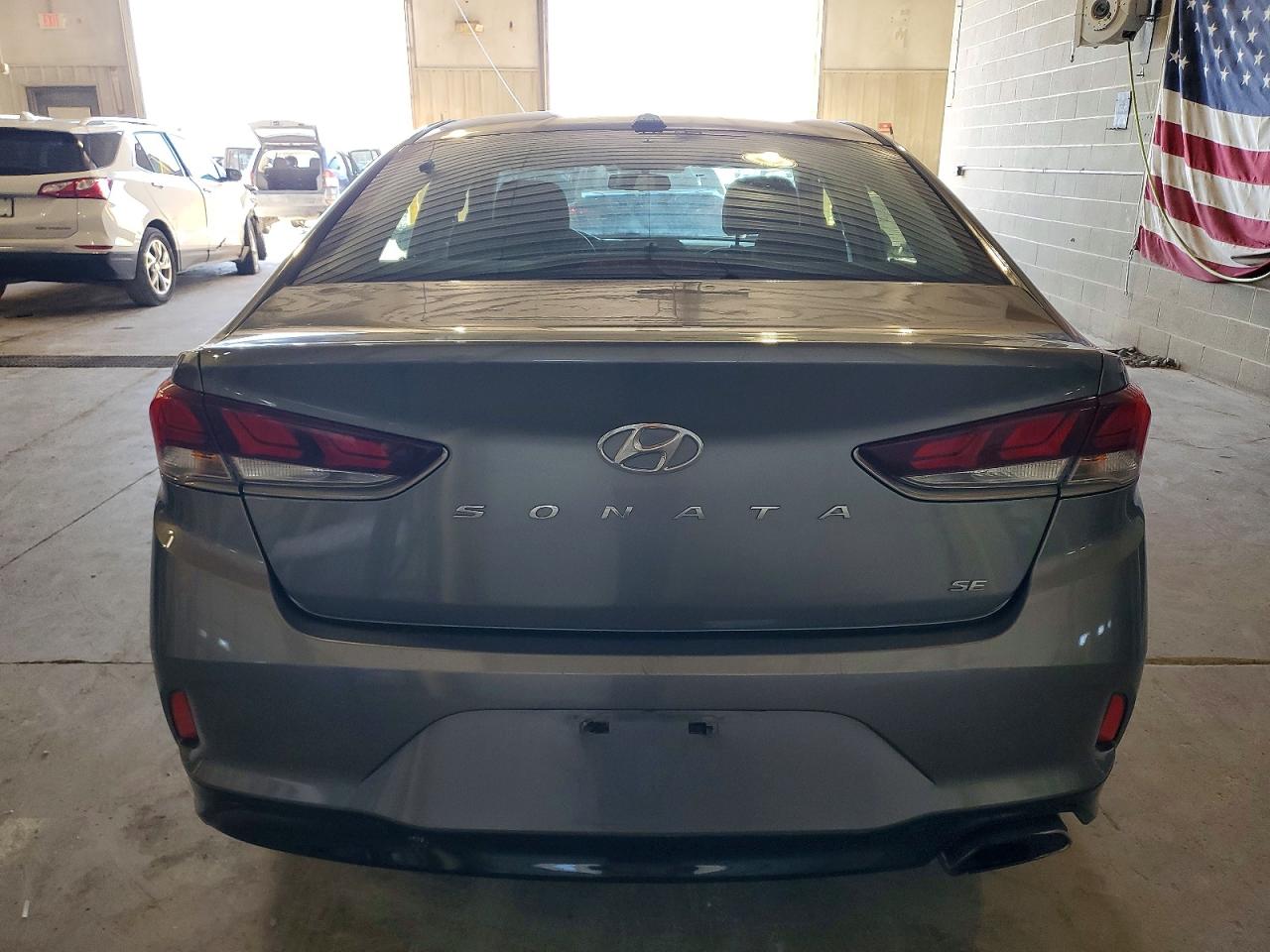 2018 HYUNDAI SONATA SE photo 6