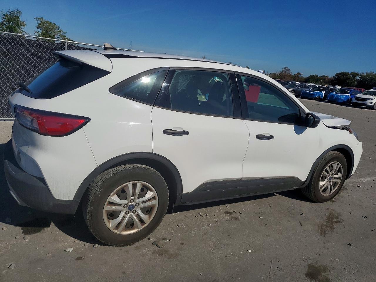 2022 FORD ESCAPE S photo 3