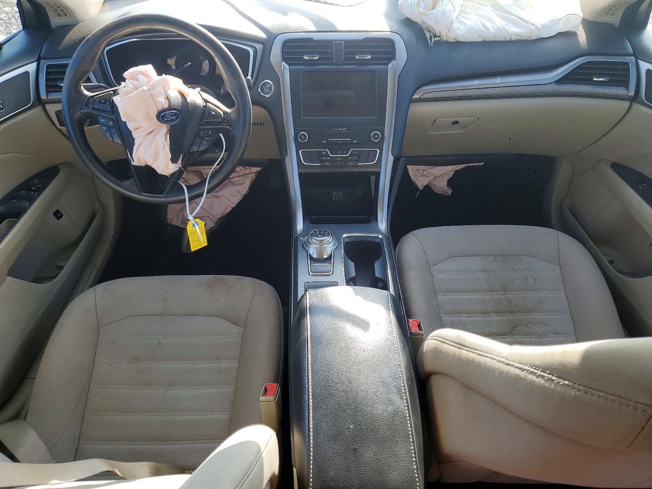2019 FORD FUSION SE photo 8