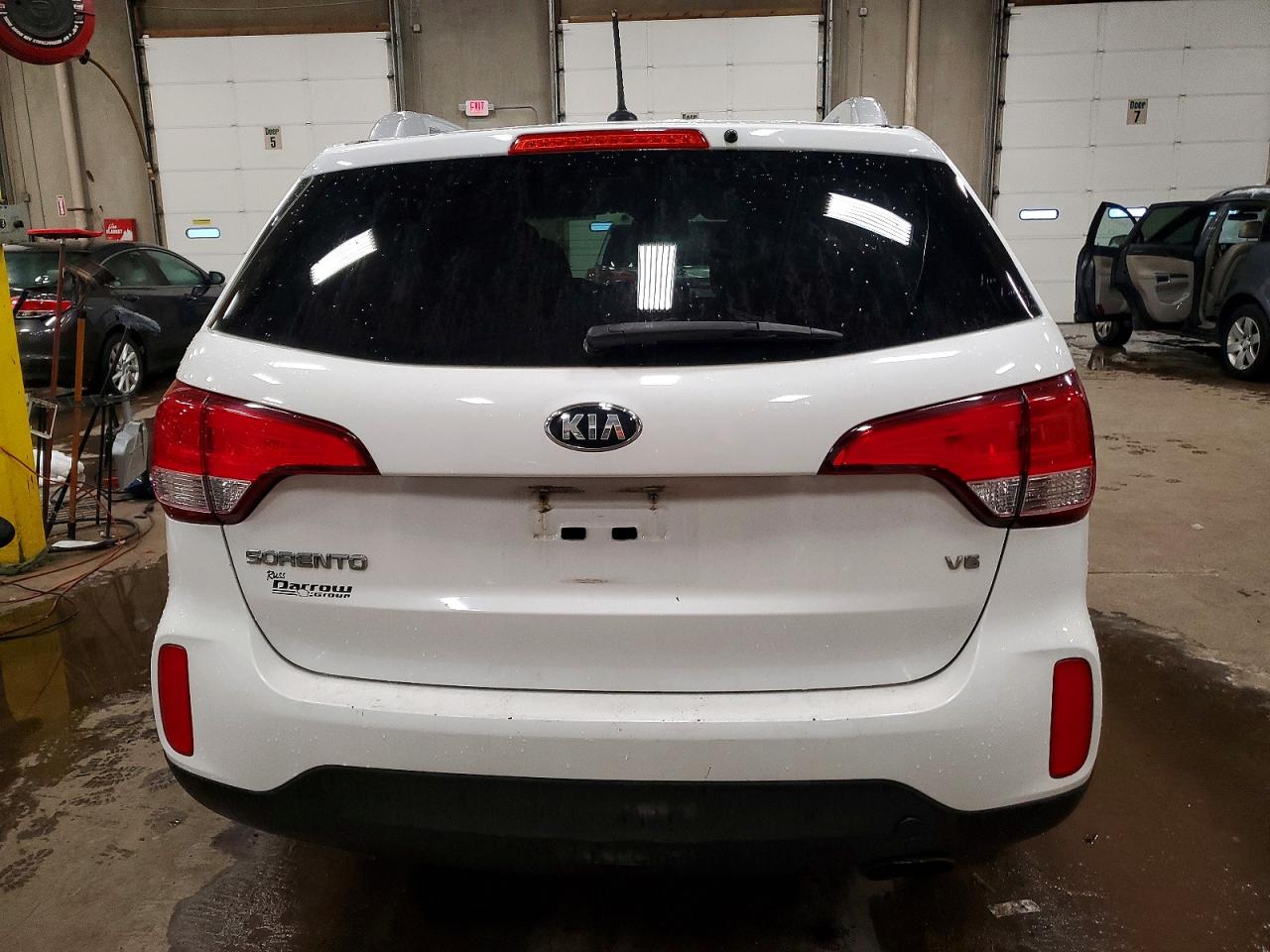 2015 KIA SORENTO LX photo 6