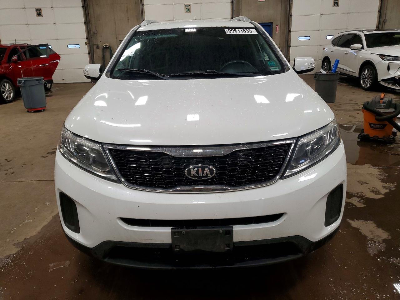 2015 KIA SORENTO LX photo 5