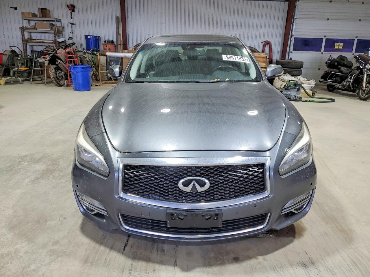 2016 INFINITI Q70L 3.7 photo 5