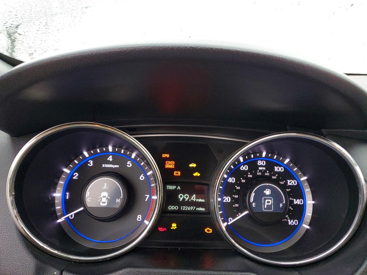 2011 HYUNDAI SONATA SE photo 9