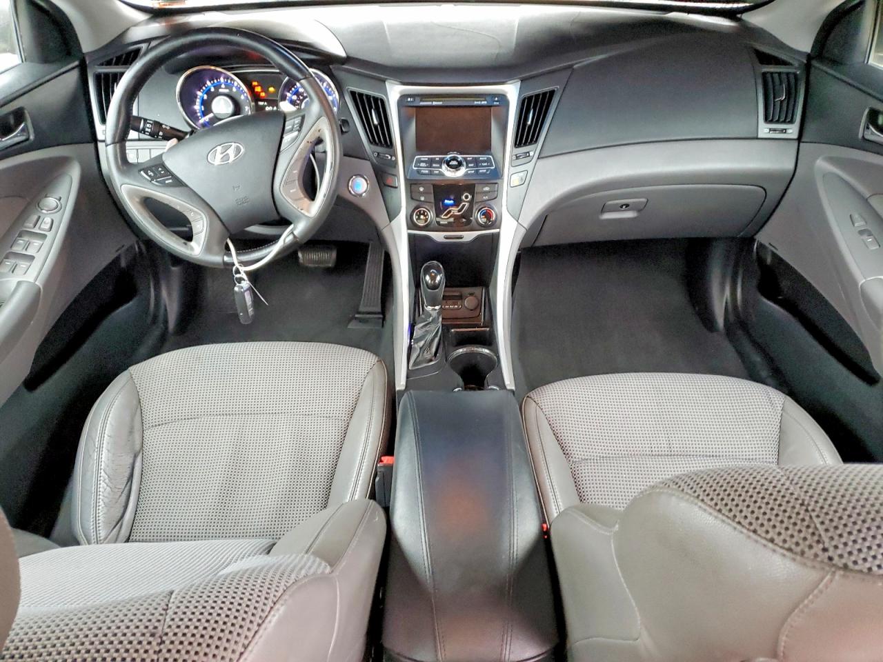 2011 HYUNDAI SONATA SE photo 8