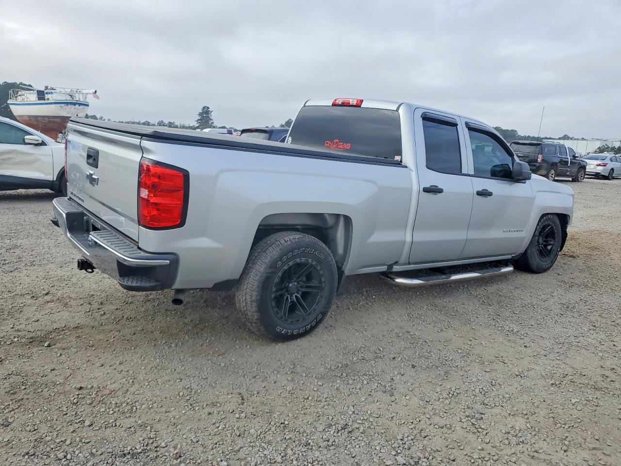2017 CHEVROLET SILVERADO K1500 photo 3