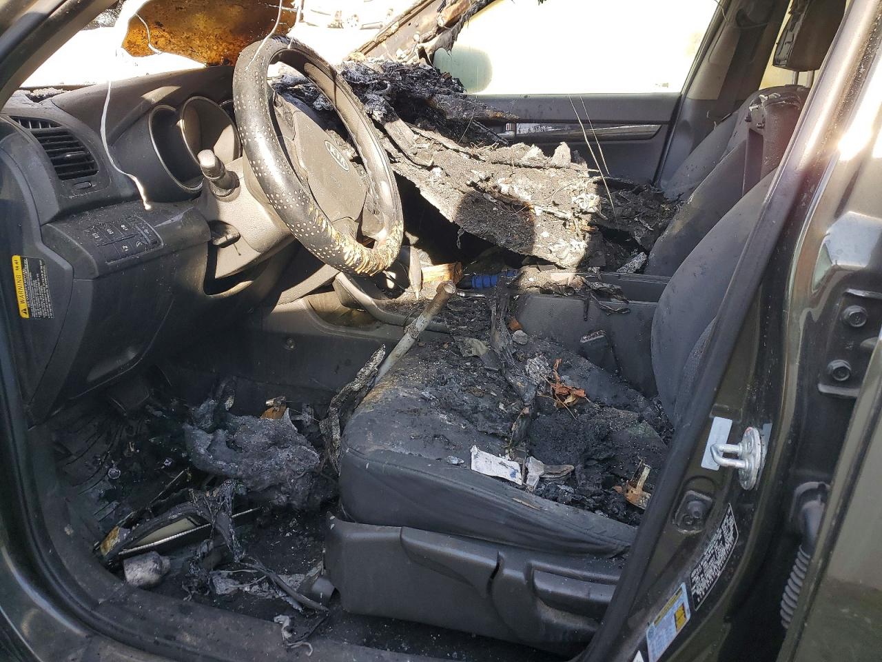2012 KIA SORENTO BASE photo 7