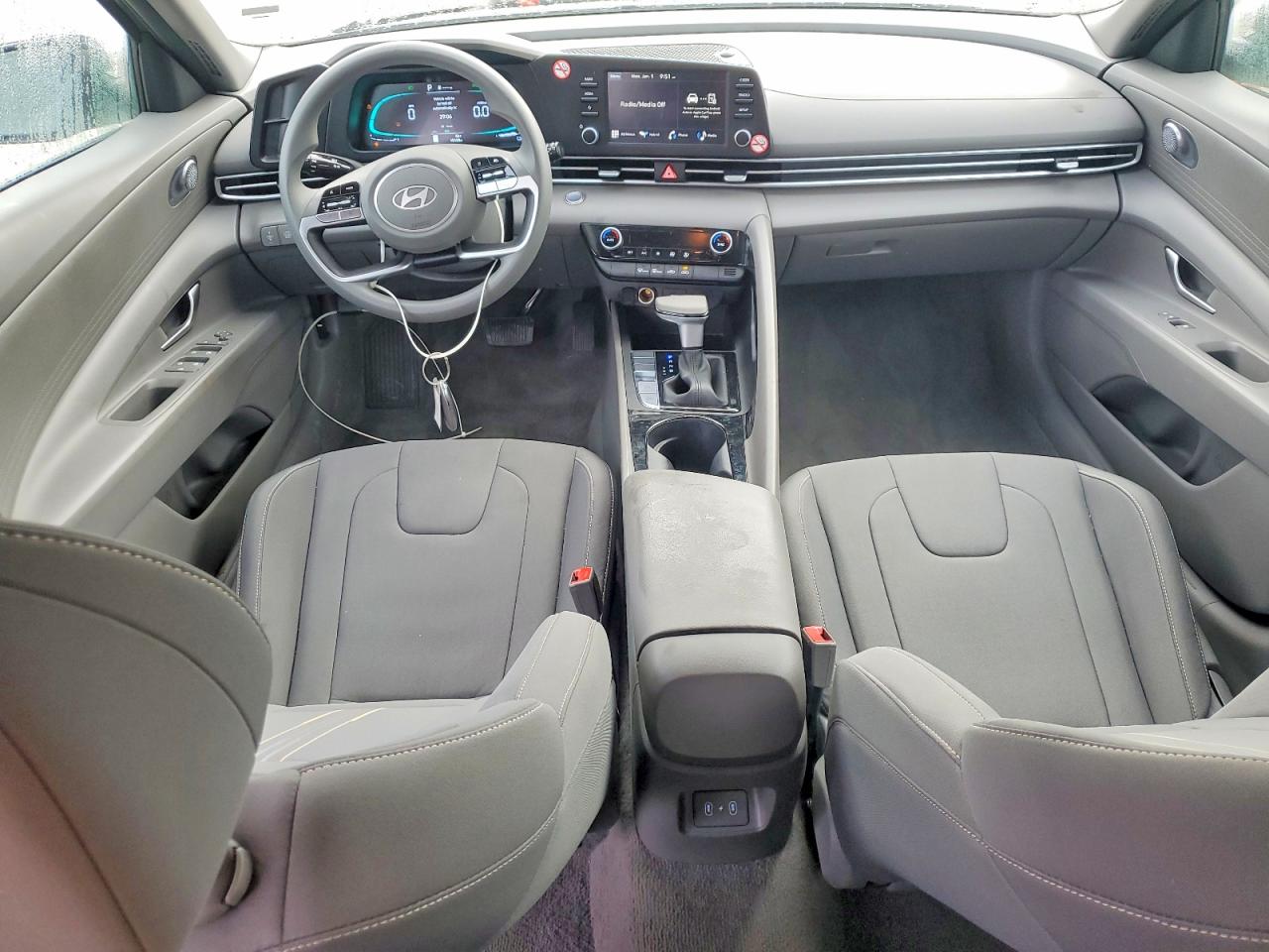 2025 HYUNDAI ELANTRA BLUE photo 8