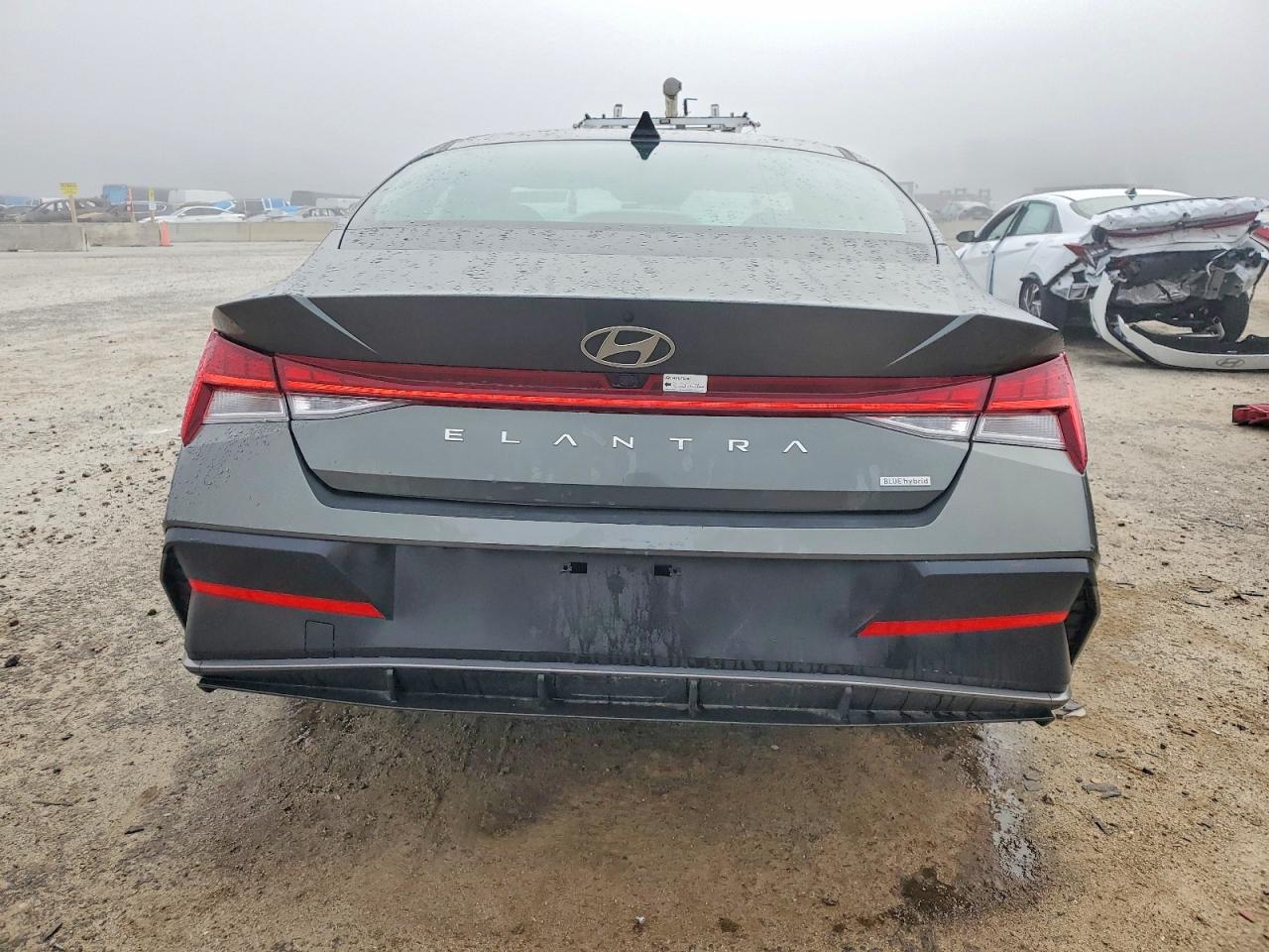 2025 HYUNDAI ELANTRA BLUE photo 6