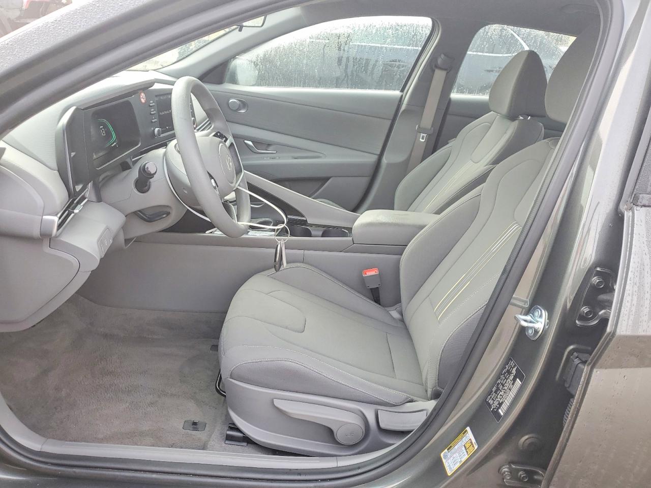 2025 HYUNDAI ELANTRA BLUE photo 7