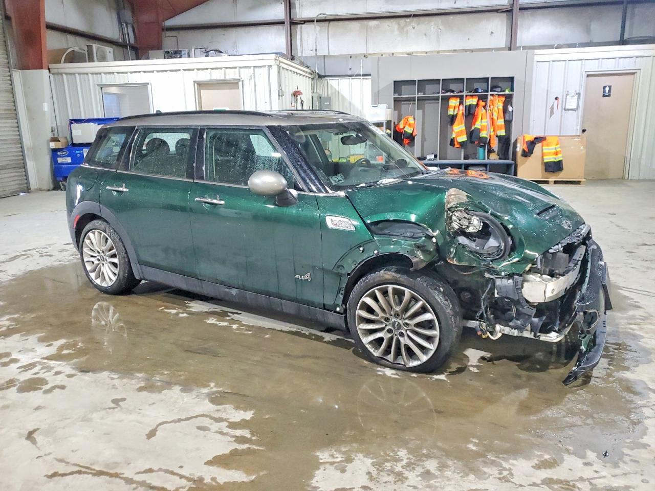 2017 MINI COOPER S CLUBMAN ALL4 photo 4