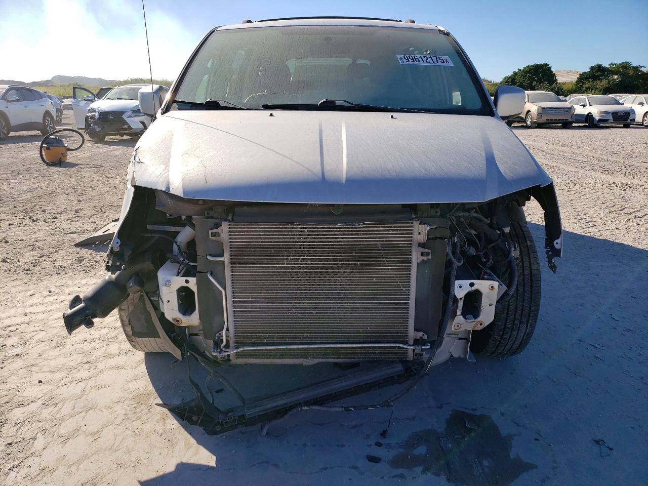 2010 DODGE GRAND CARAVAN SXT photo 5