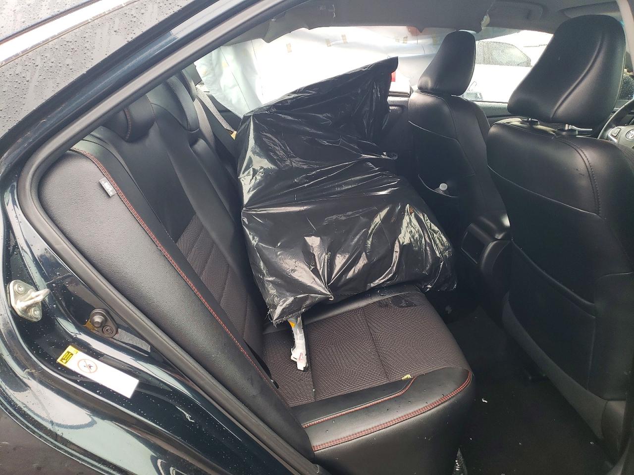 2017 TOYOTA CAMRY LE photo 10