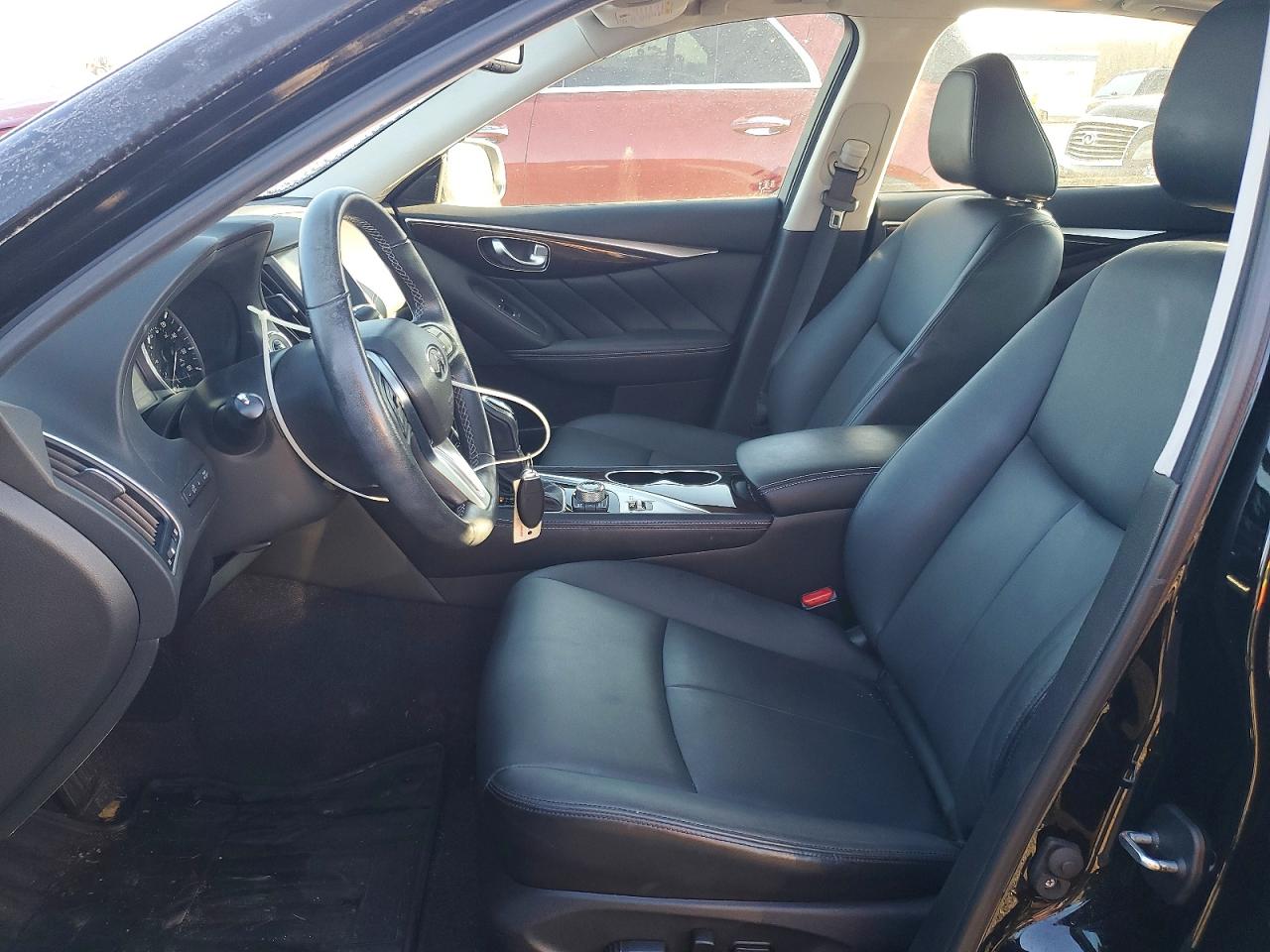 2018 INFINITI Q50 LUXE photo 7