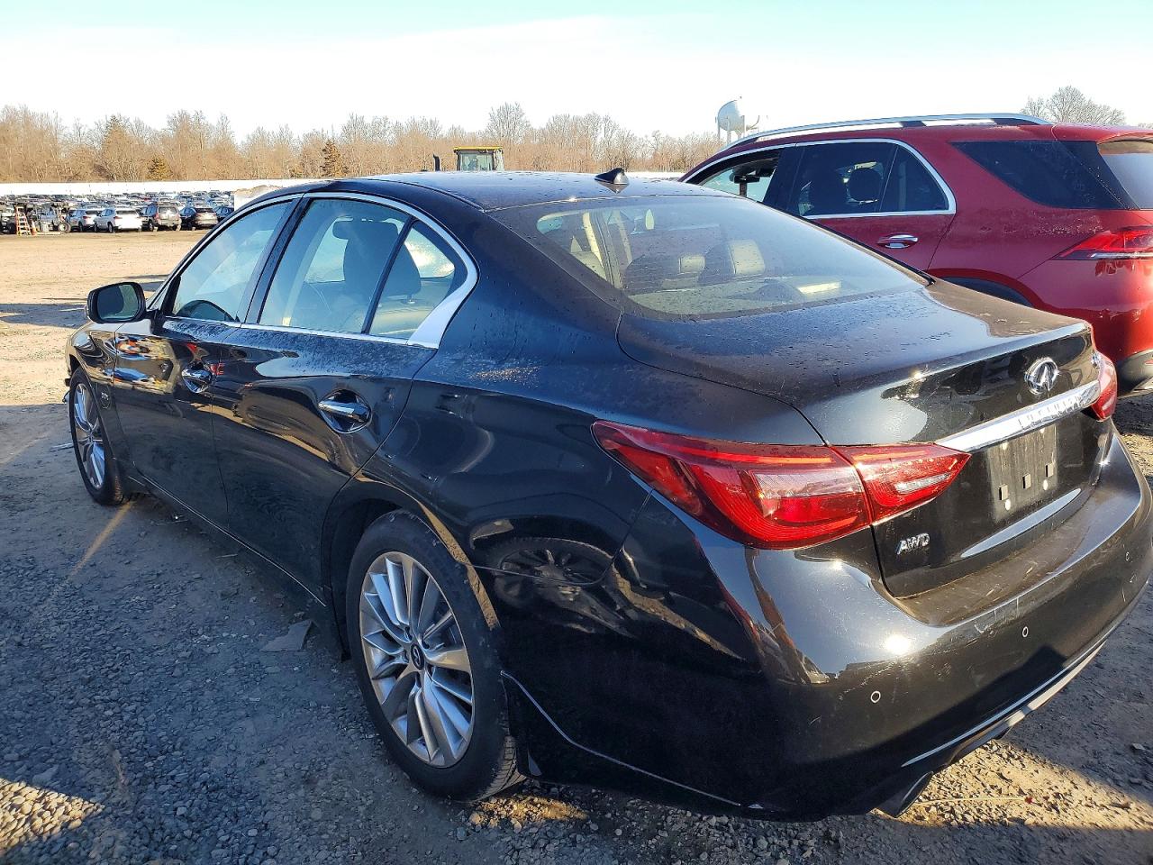 2018 INFINITI Q50 LUXE photo 2
