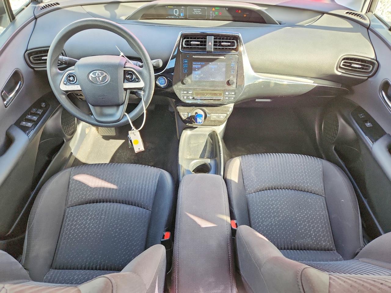 2016 TOYOTA PRIUS photo 8