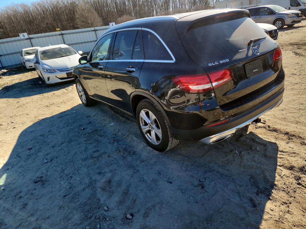 2018 MERCEDES-BENZ GLC 300 4MATIC photo 2