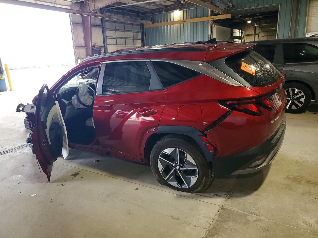 2025 HYUNDAI TUCSON SEL photo 2