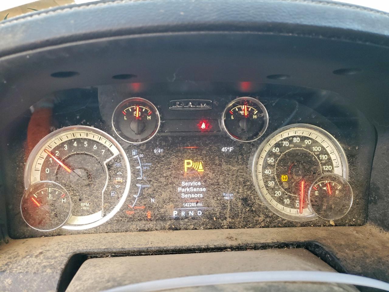 2017 RAM 1500 SPORT photo 9