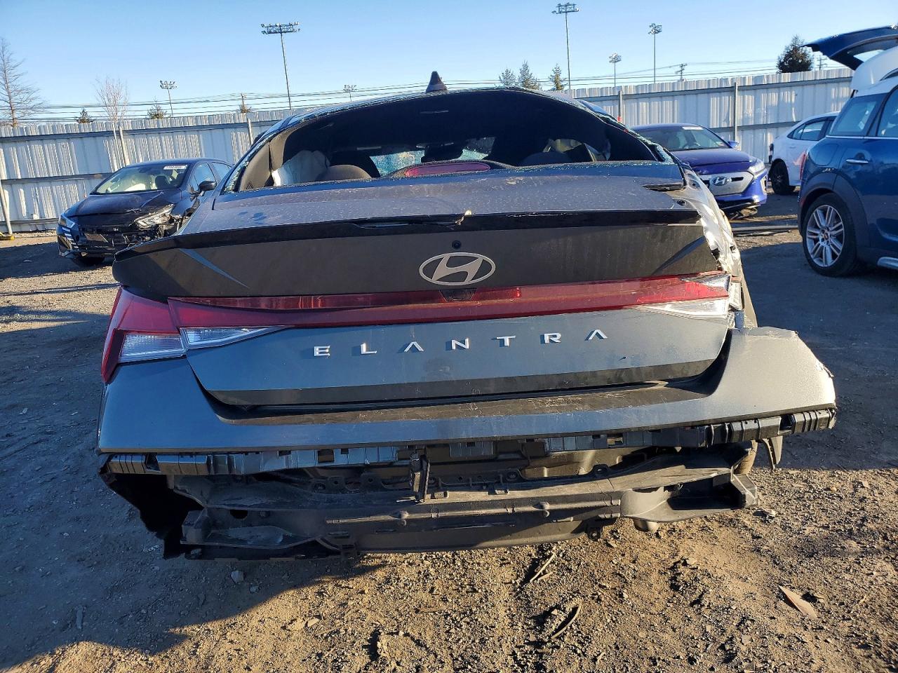2025 HYUNDAI ELANTRA SEL SPORT photo 6
