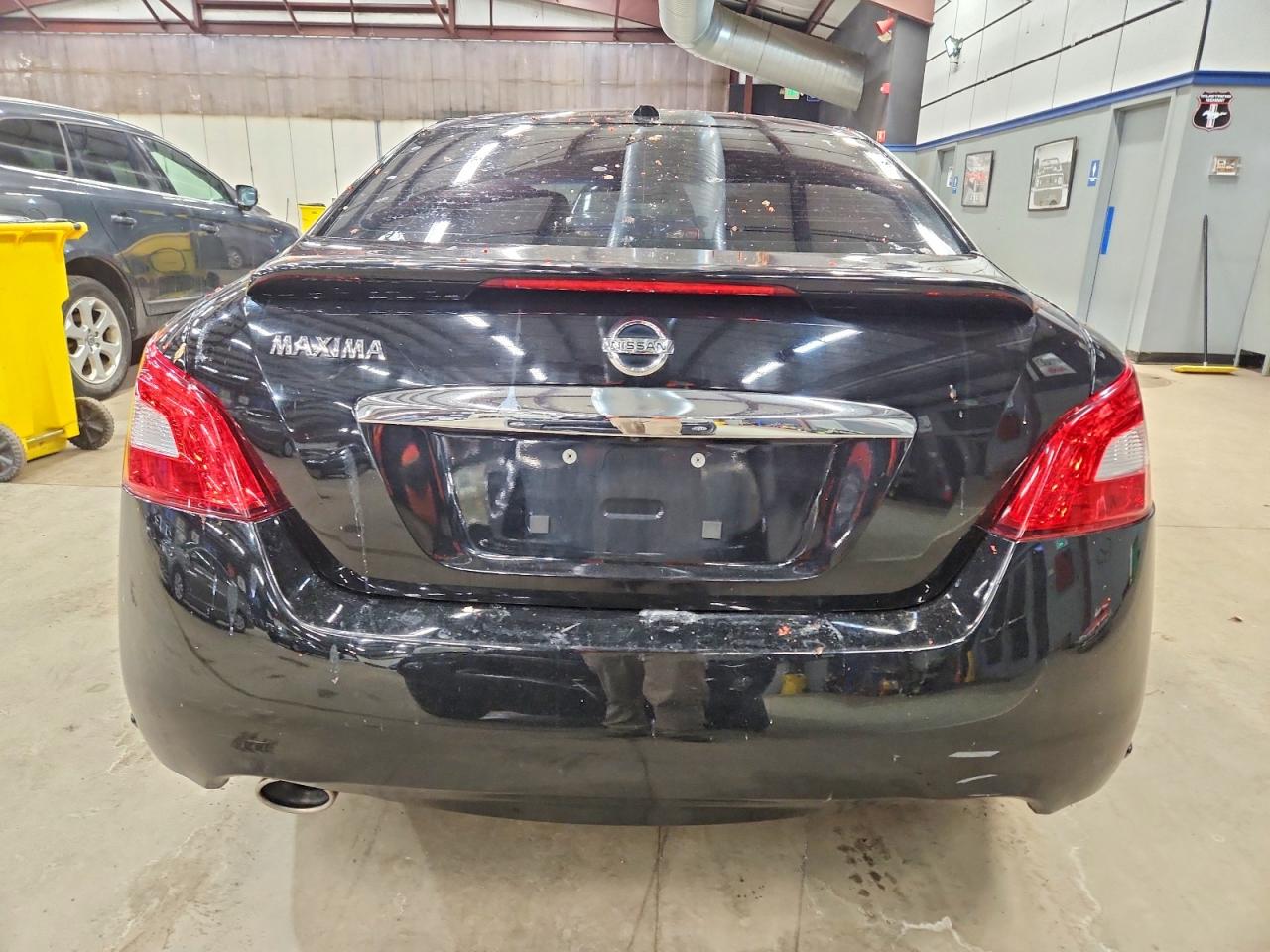 2011 NISSAN MAXIMA S photo 6