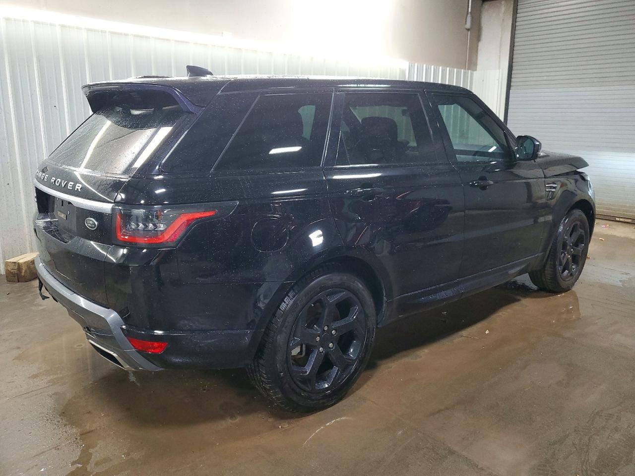 2018 LAND ROVER RANGE ROVER SPORT HSE photo 3