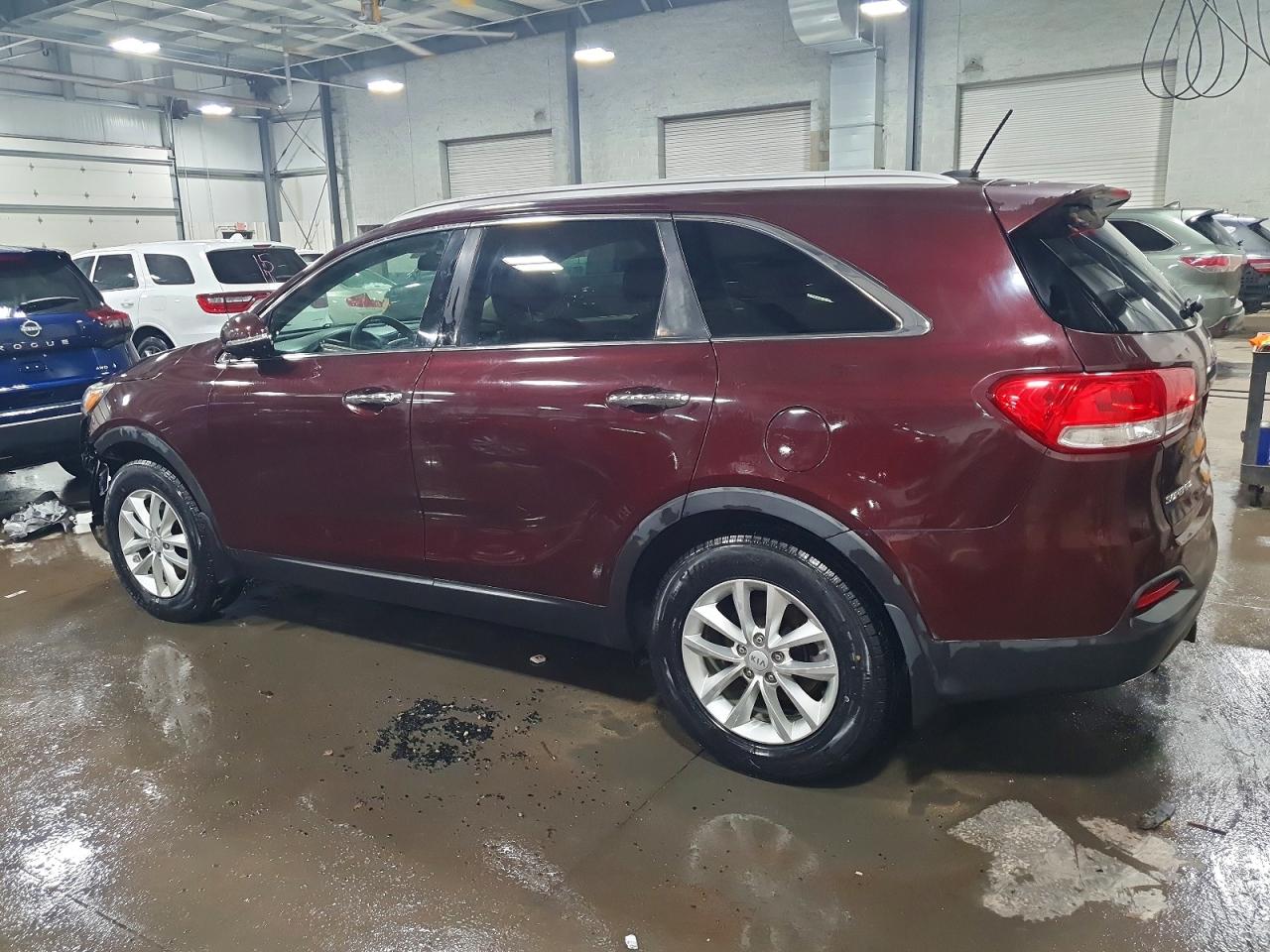 2017 KIA SORENTO LX photo 2