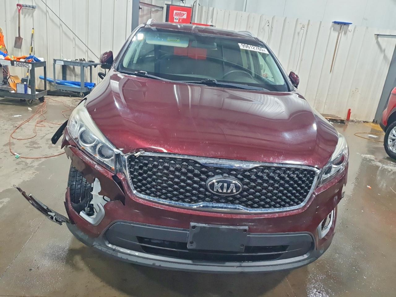 2017 KIA SORENTO LX photo 5
