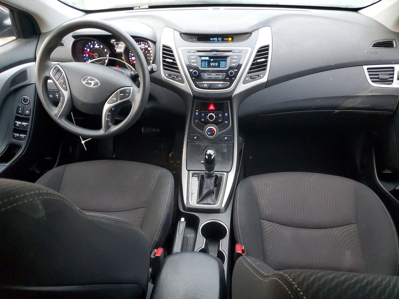 2016 HYUNDAI ELANTRA SE photo 8