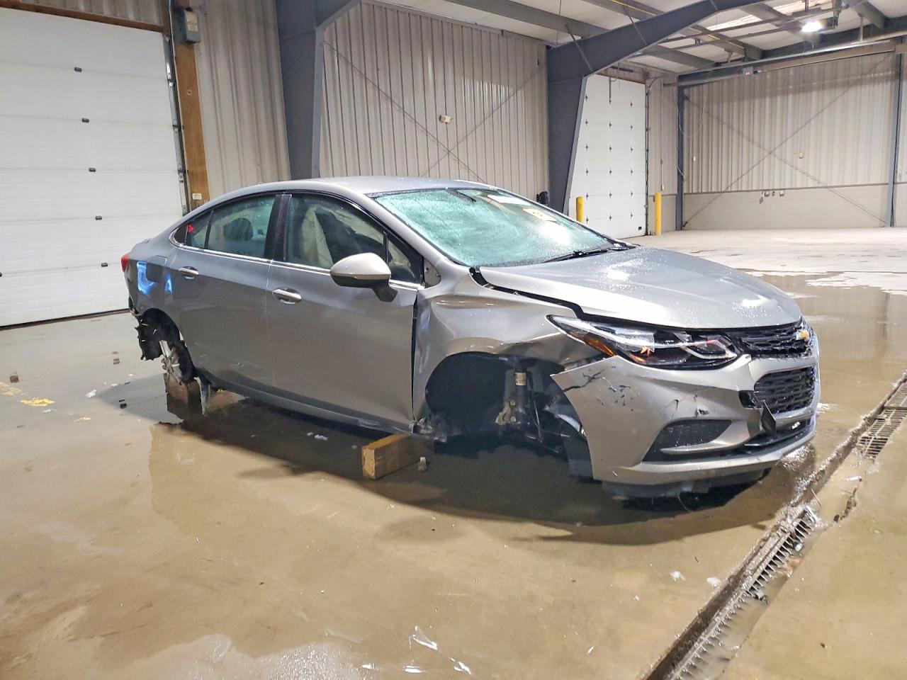 2017 CHEVROLET CRUZE LT photo 4