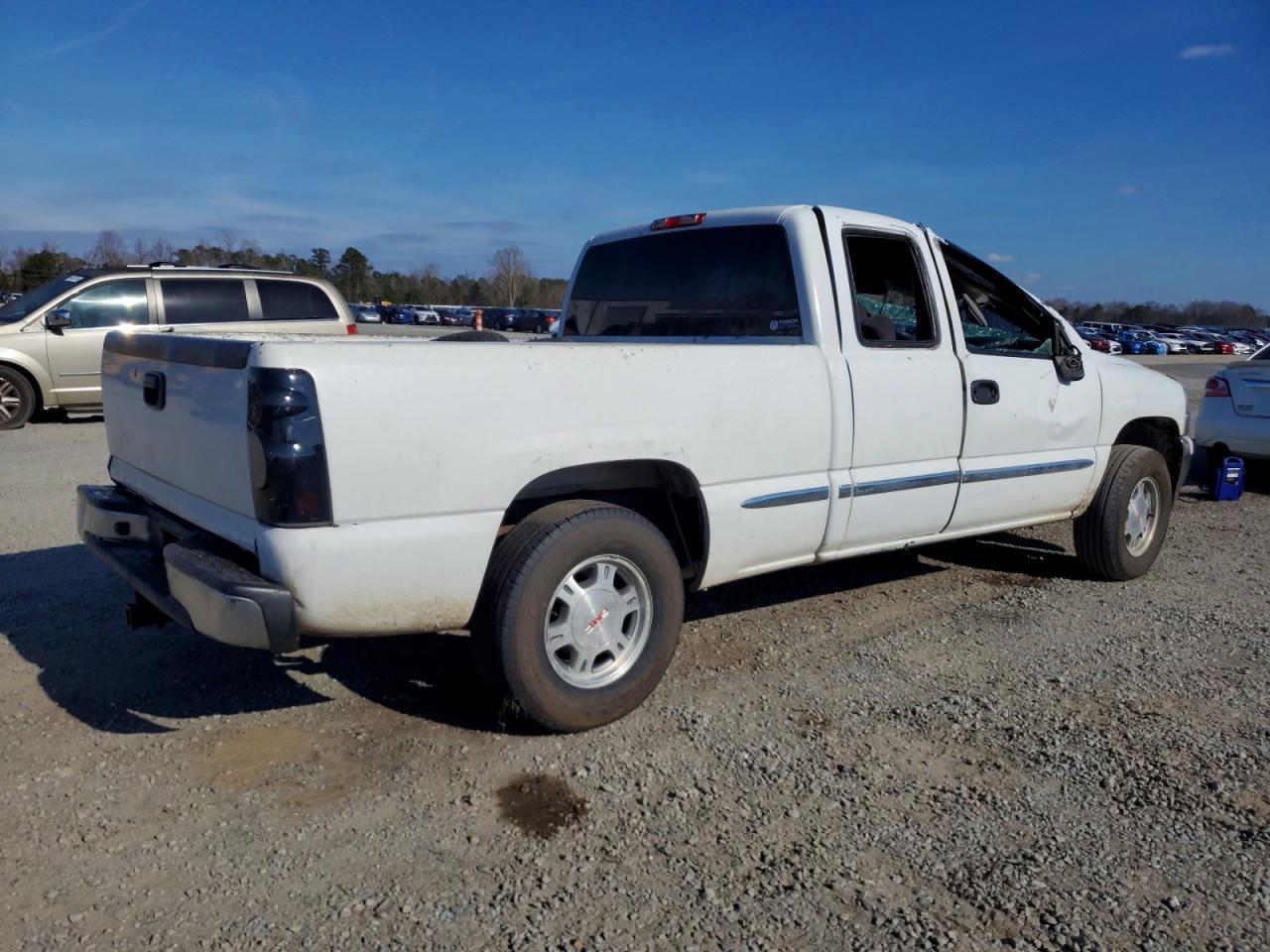 2002 GMC NEW SIERRA C1500 photo 3