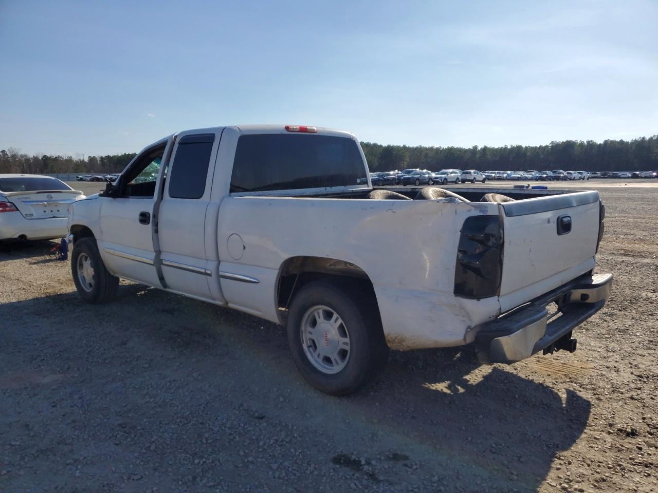 2002 GMC NEW SIERRA C1500 photo 2